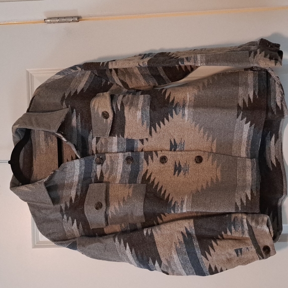 New blue distressed Aztec print shacket - Picture 16 of 16